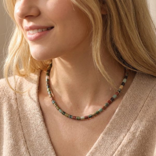 Multi-colored natural stone crystal bead necklace, turquoise pendant Bohemian vintage necklace