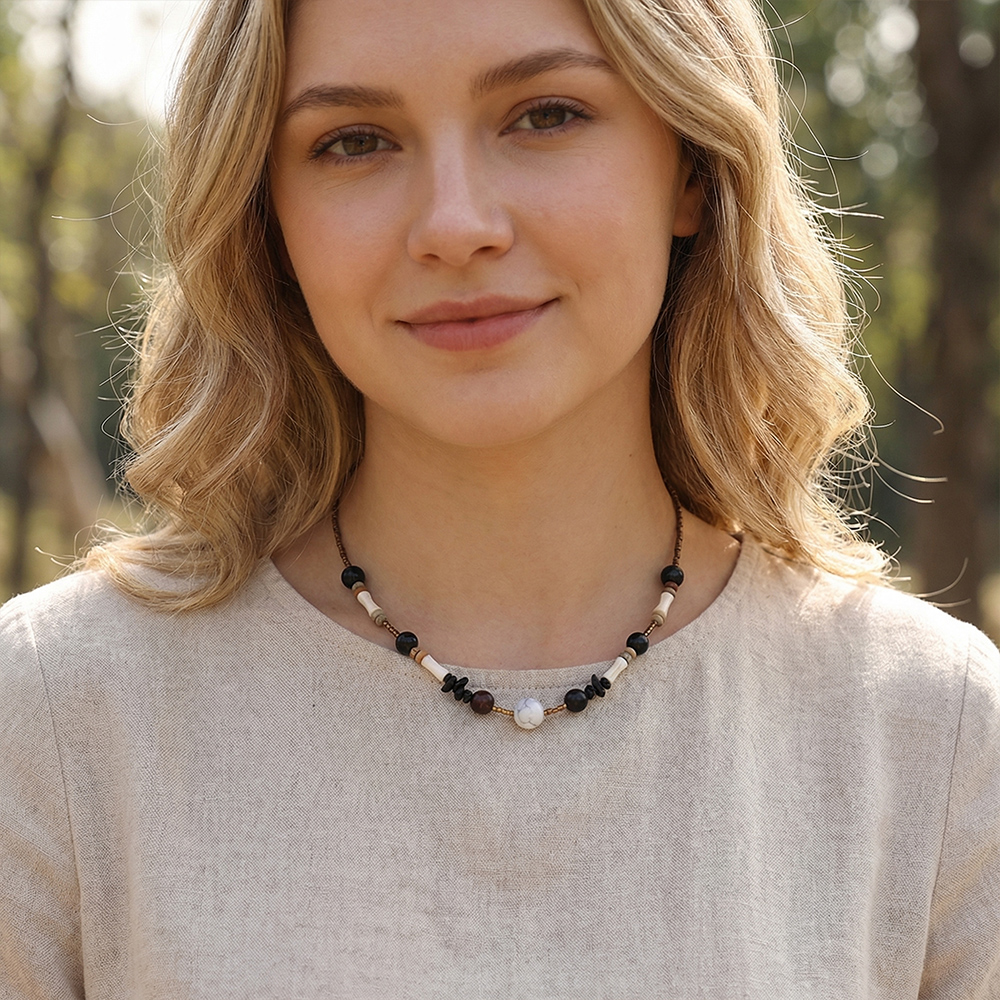 Retro court style natural stone crystal beaded necklace - Image 2