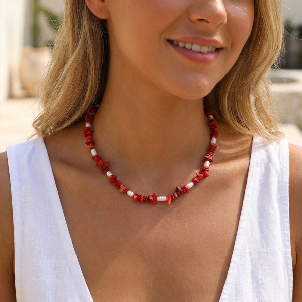 Handmade beaded red natural stone crystal necklace, Baroque natural pearl, crushed crystal.