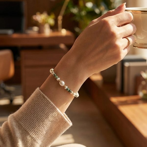 Elegant Baroque Natural Pearl Green Natural Stone Crystal Mixed Beaded Bracelet