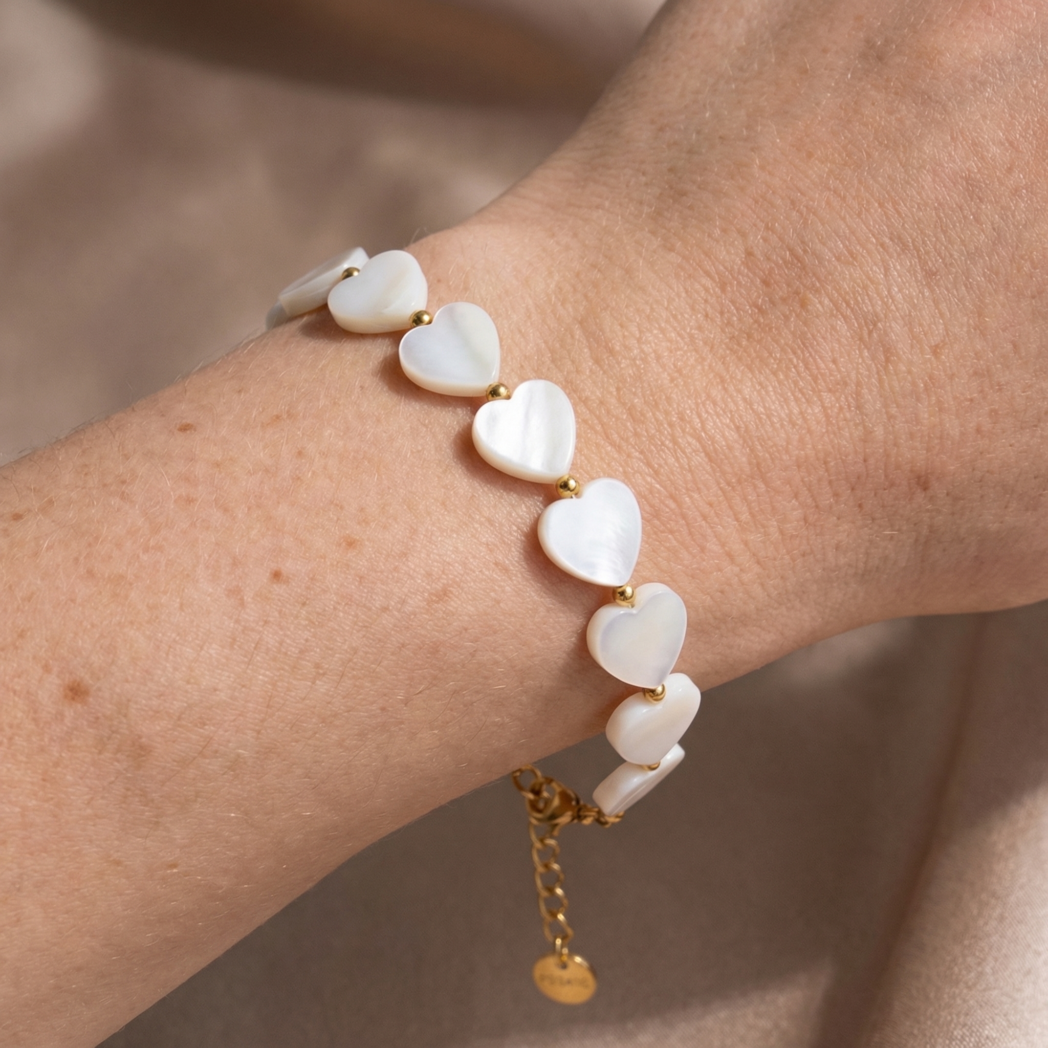 Heart-shaped mother-of-pearl bracelet, natural mother-of-pearl - Image 2