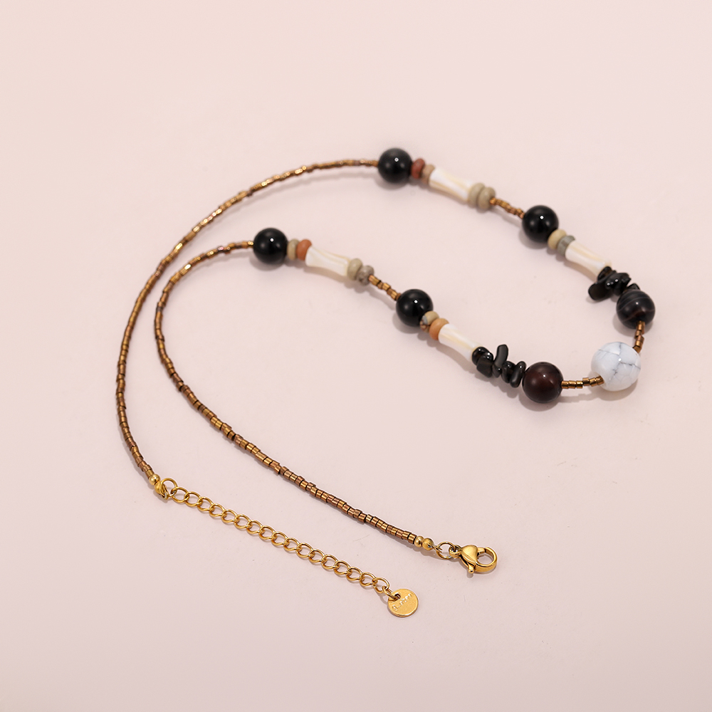 Retro court style natural stone crystal beaded necklace - Image 5