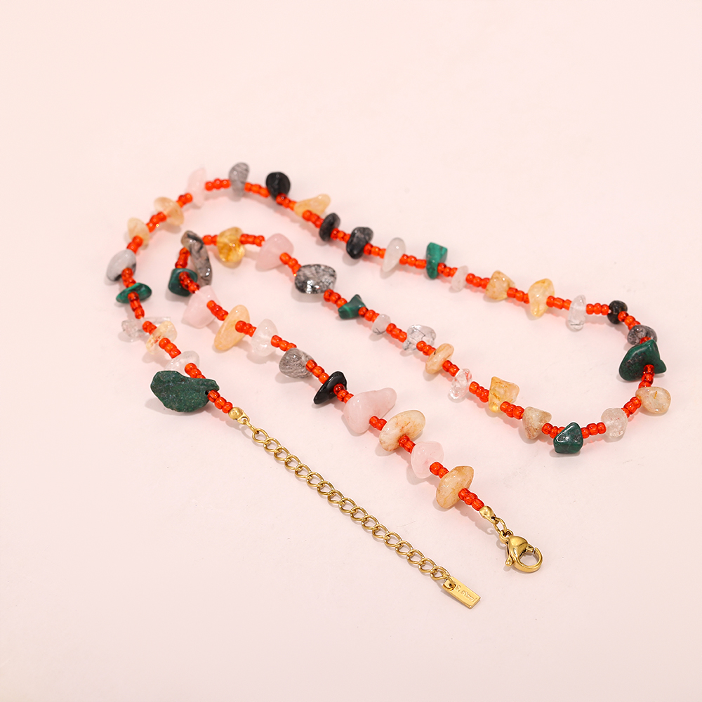 Mixed-color natural stone chips necklace, handcrafted bohemian style - Image 4