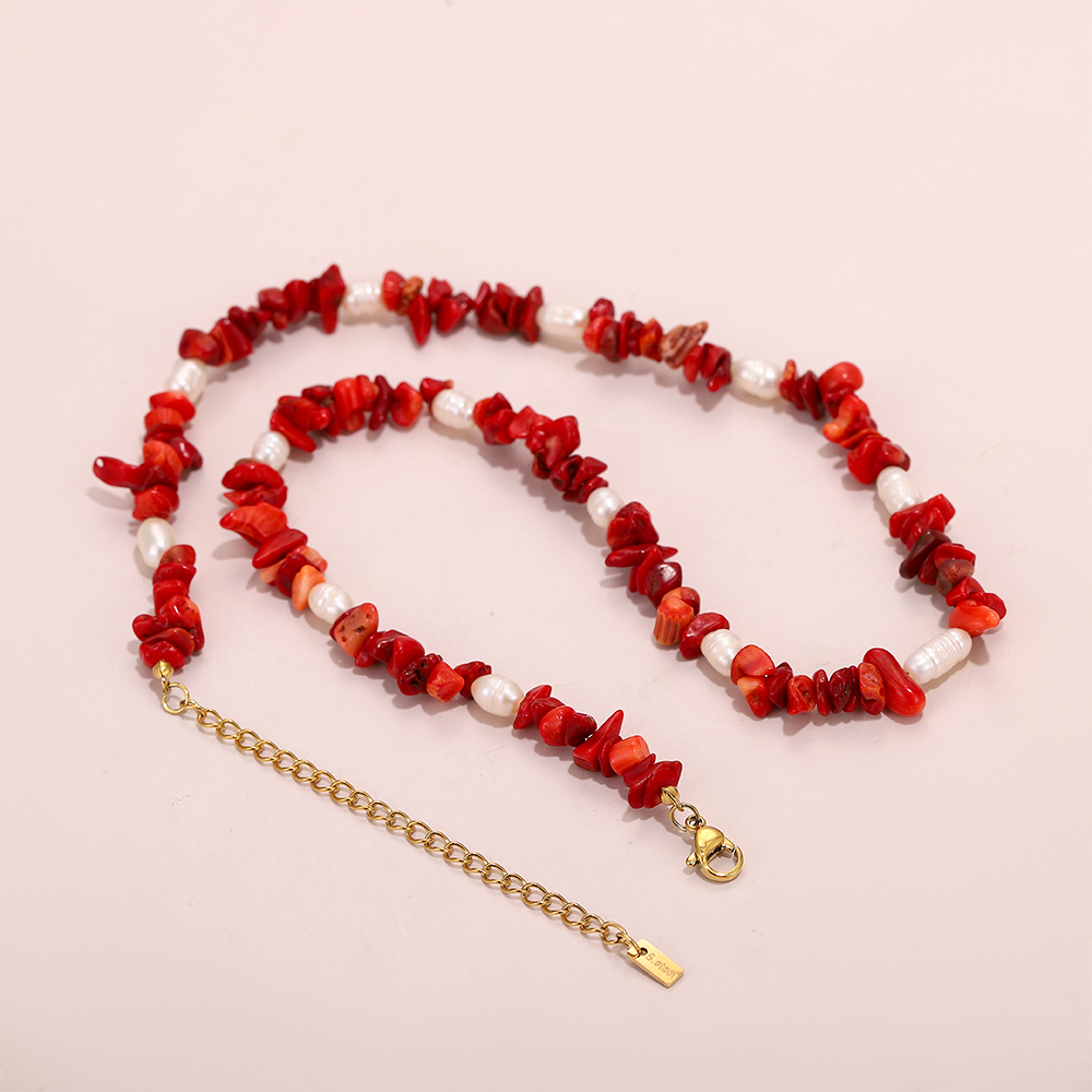 Handmade beaded red natural stone crystal necklace, Baroque natural pearl, crushed crystal. - Image 5
