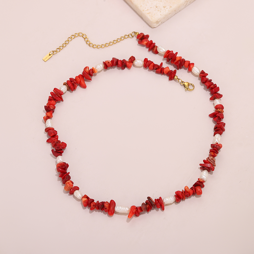 Handmade beaded red natural stone crystal necklace, Baroque natural pearl, crushed crystal. - Image 4