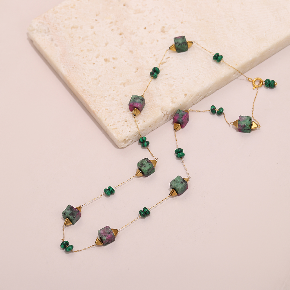 Square natural malachite beaded necklace, a unique, exquisite, and fashionable necklace. - Image 2