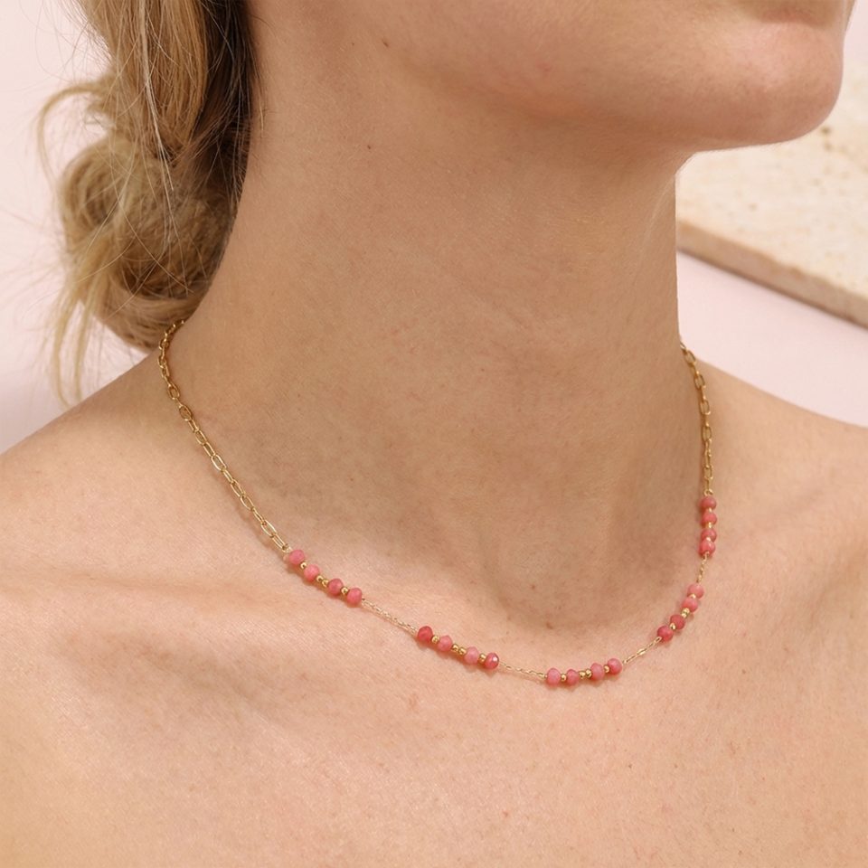 Pink natural crystal bead necklace, energy crystal rose quartz handmade necklace, stone of love.